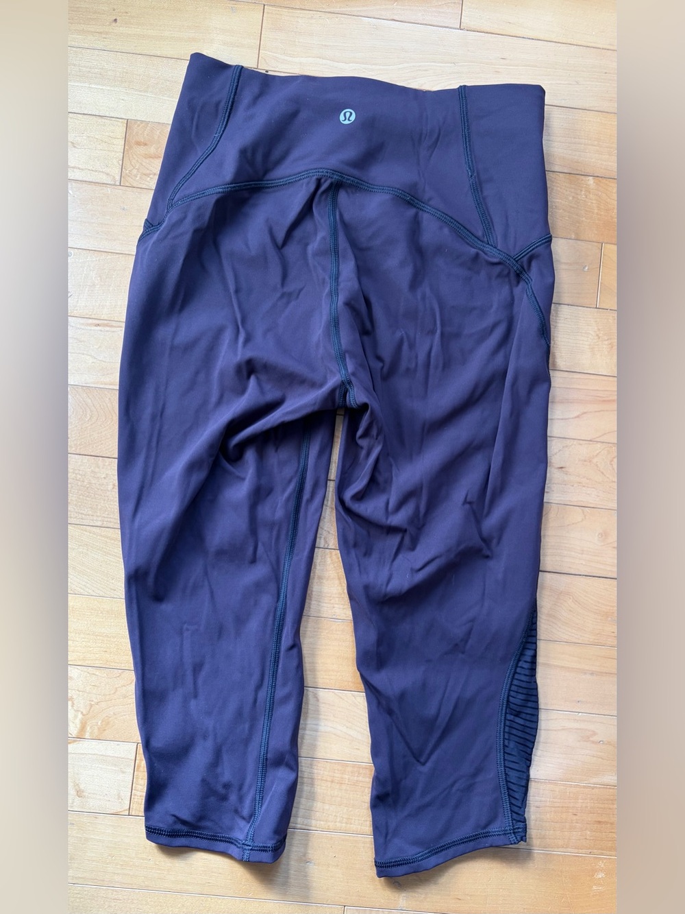 Lululemon  High-Rise Capri Leggings